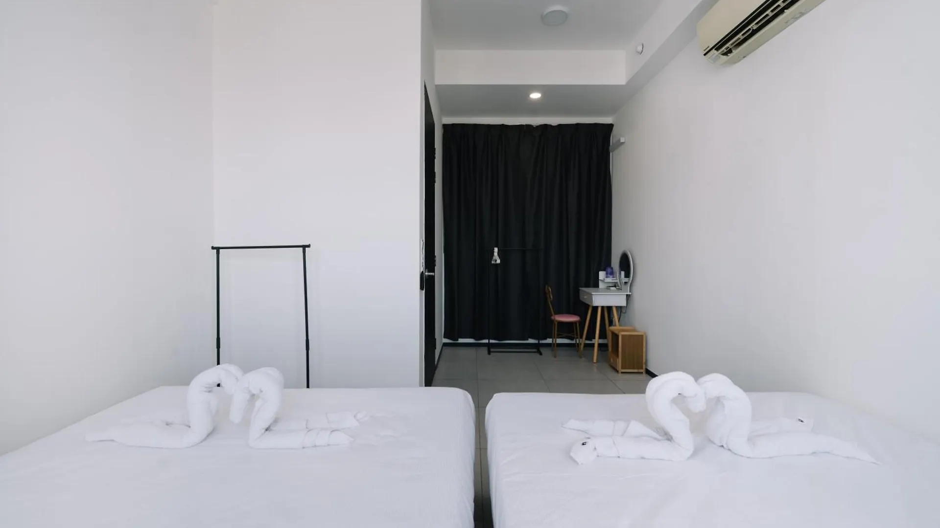 דירה ג'ורג' טאון Seaview Infinity Pool 2Br 2Cp 8Pax Urban Suite