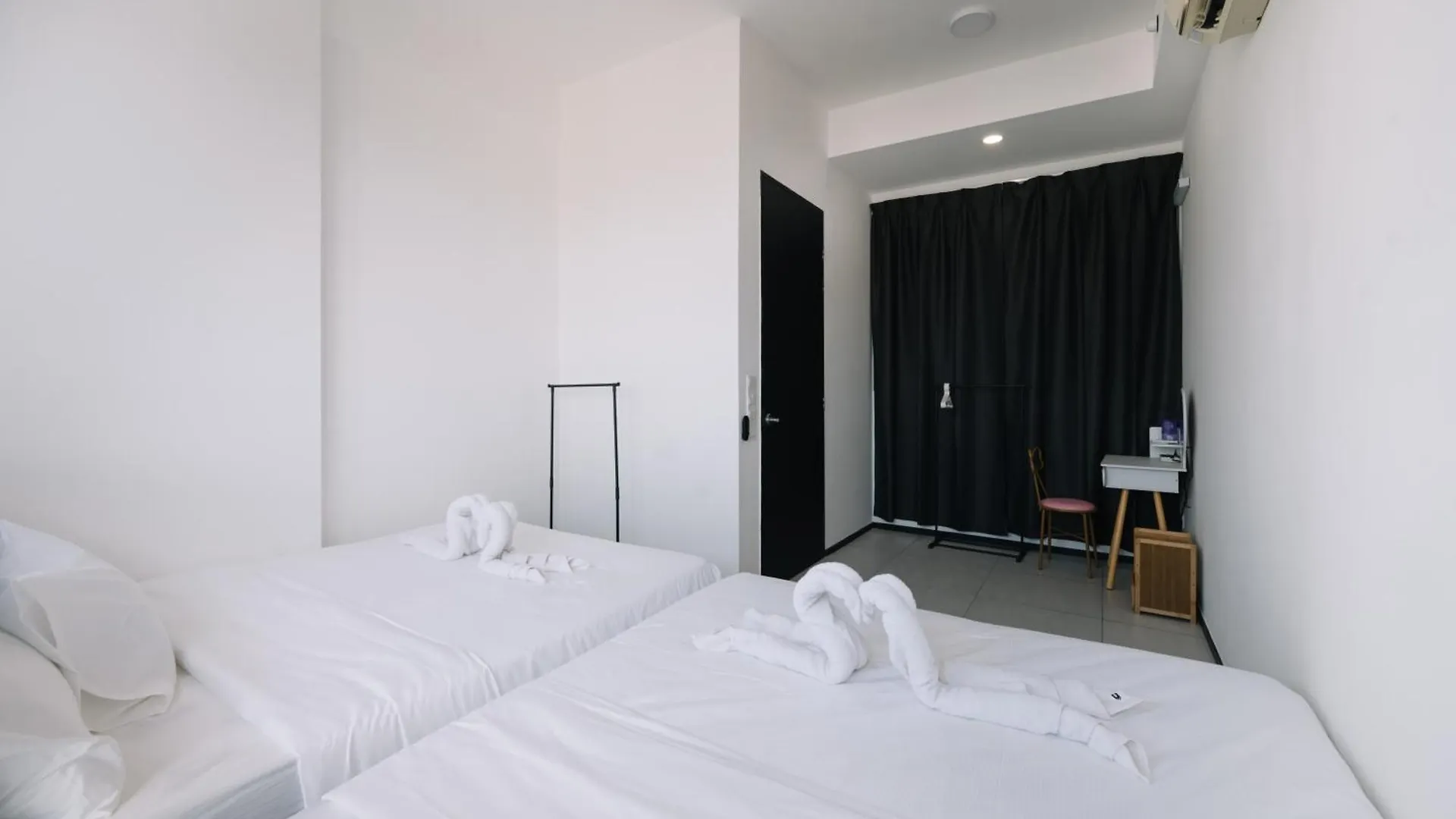 ג'ורג' טאון Seaview Infinity Pool 2Br 2Cp 8Pax Urban Suite 0*, ג'ורג' טאון