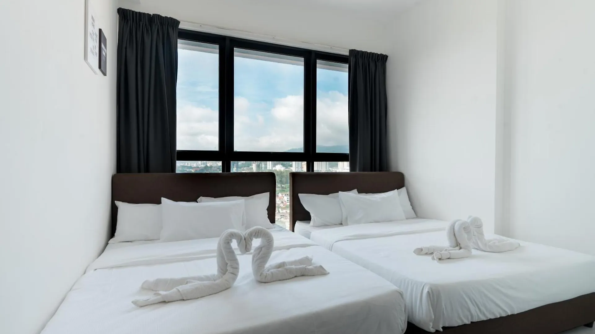 ג'ורג' טאון Seaview Infinity Pool 2Br 2Cp 8Pax Urban Suite דירה ג'ורג' טאון