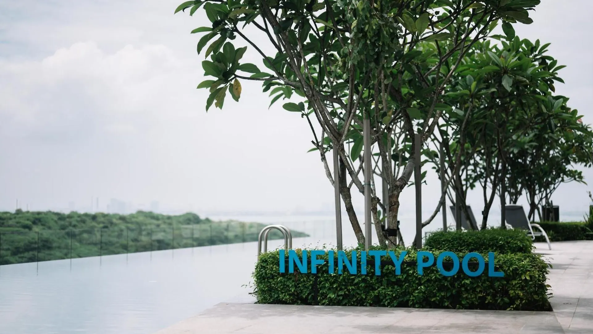 דירה ג'ורג' טאון Seaview Infinity Pool 2Br 2Cp 8Pax Urban Suite